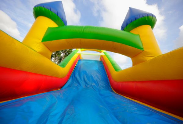 Read more about the article How Profitable Is a Bounce House Rental Business?